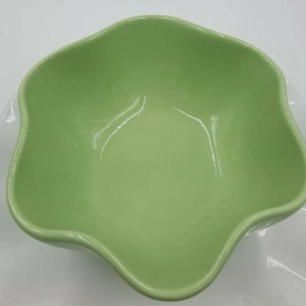SLAH Set of 2 Sage Hospitality Scalloped Bowls EUC